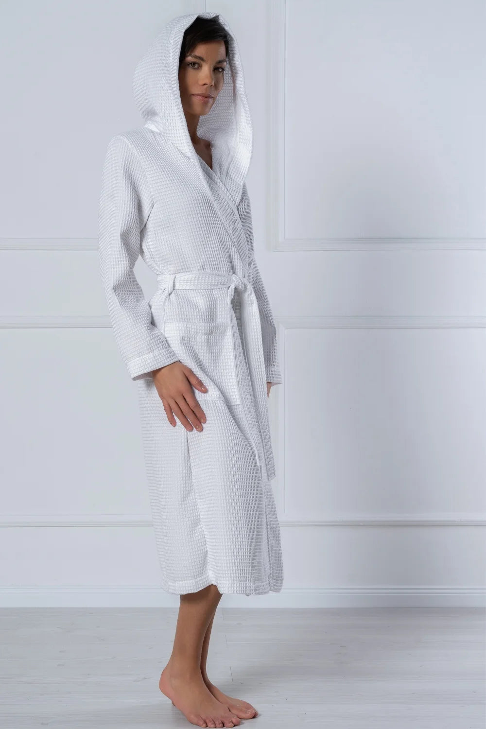 Belmanetti Waffle Bamboo Blend Hooded Robe in white - Eco-friendly materials