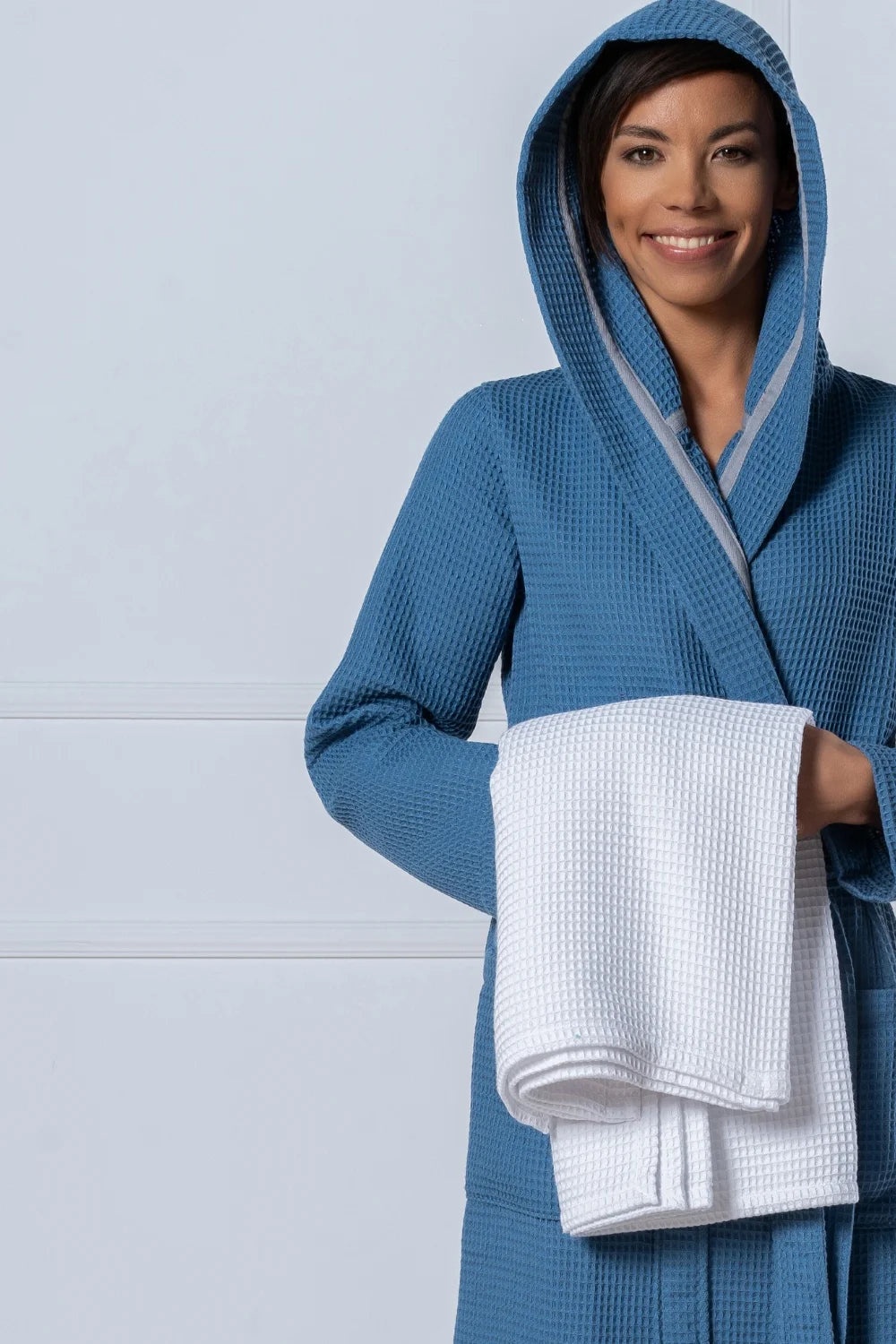 Belmanetti Waffle Bamboo Blend Hooded Robe in white - European craftsmanship