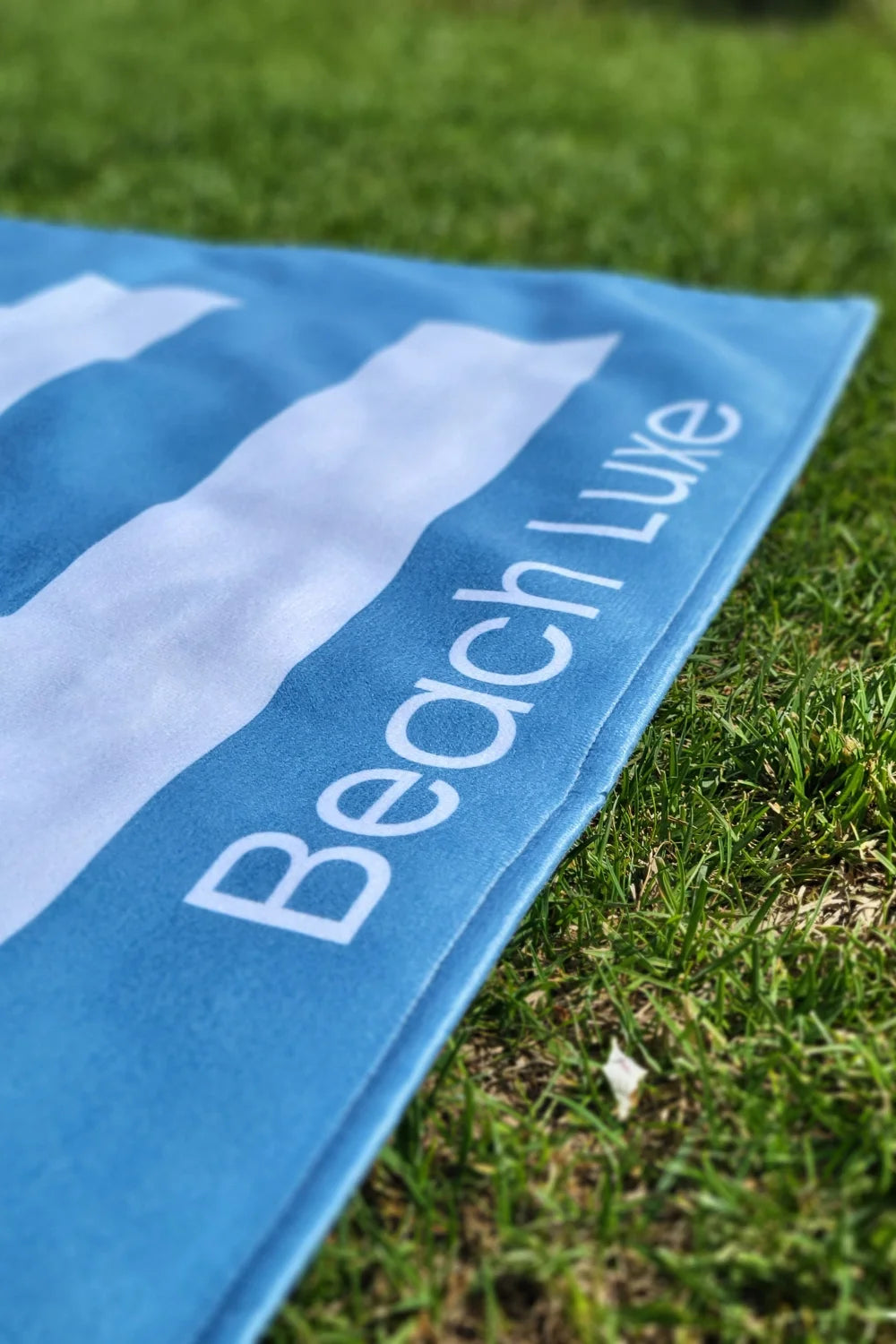 Belmanetti Quick Dry Dual Sided Beach Towel in Dark Rose - Everyday spa comfort