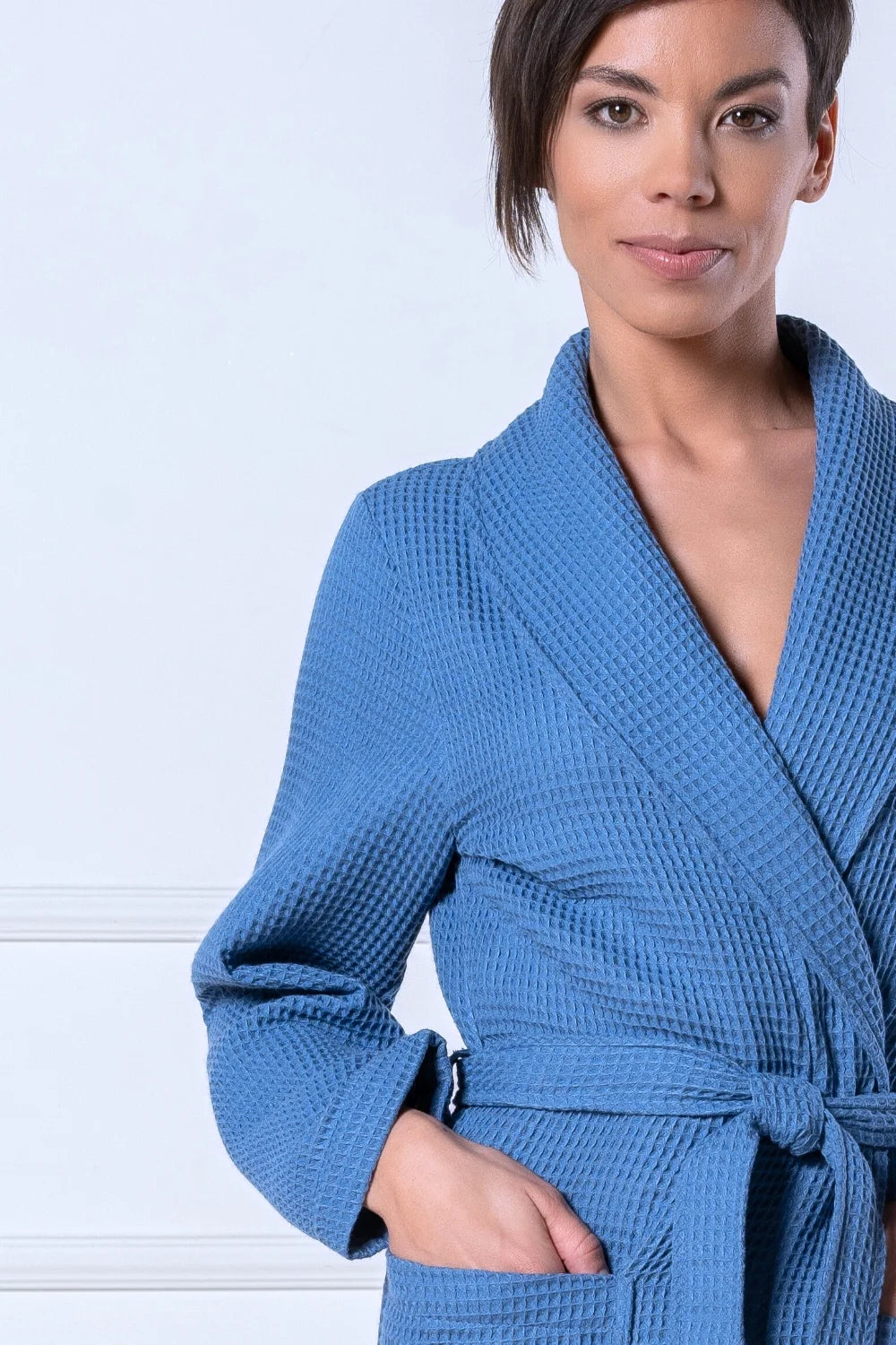 Belmanetti Bamboo Women Waffle Shawl Collar Bathrobe in white - Sustainable fabric