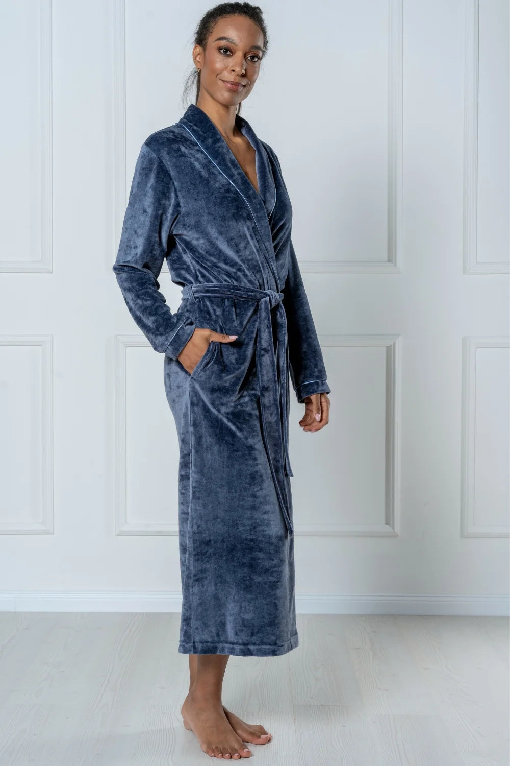 Belmanetti Extra Long Luxurious Modal Velour Bathrobe in Night Blue - Fast EU shipping