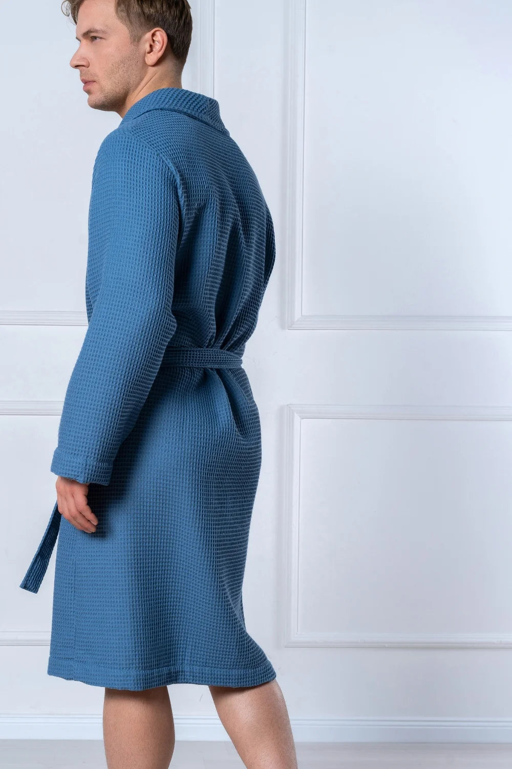 Belmanetti Shawl Collar Men Bathrobe Bamboo Cotton in white - Long-lasting luxury