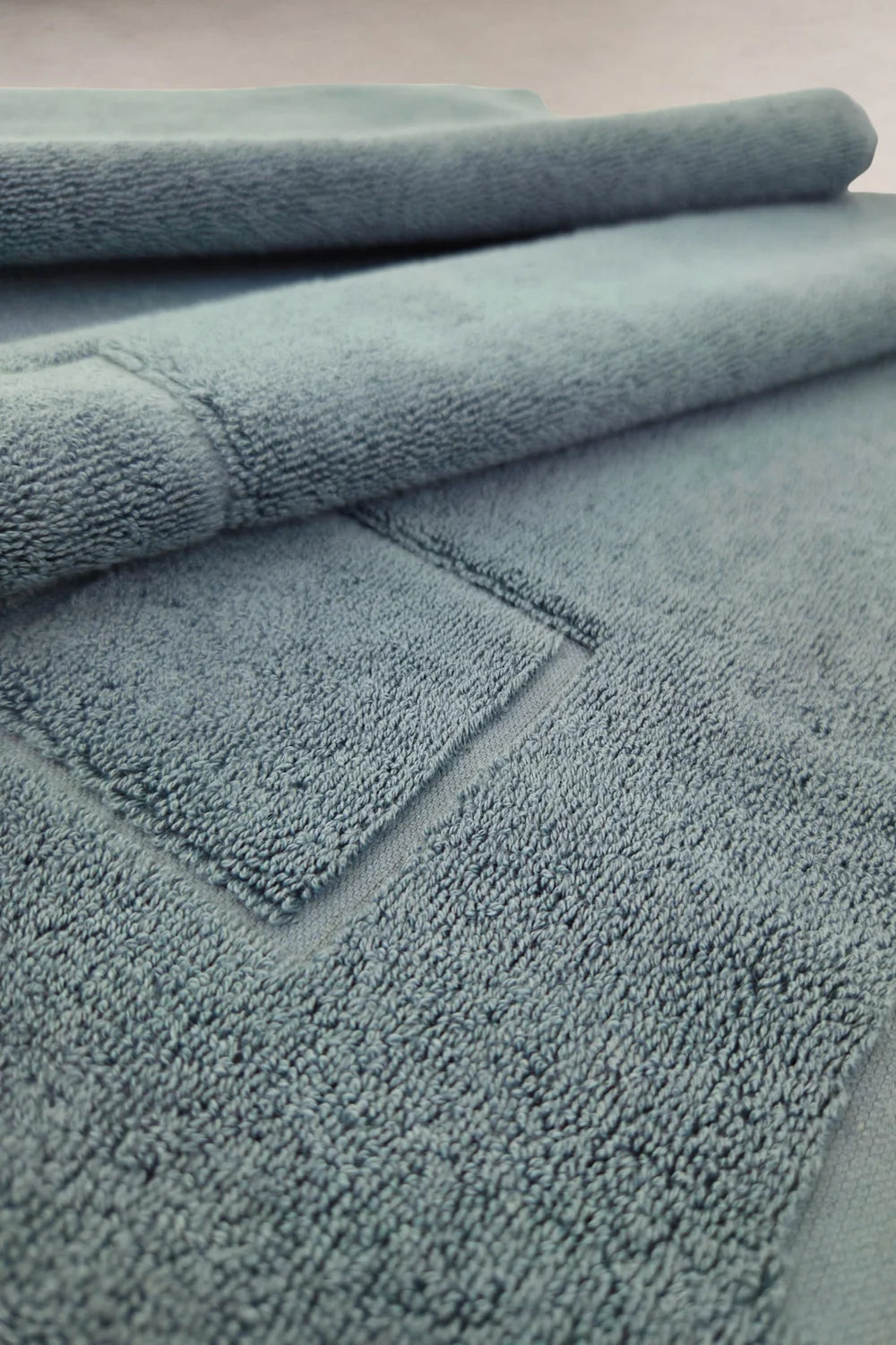 Bamboo-Cotton Bath Mat – Soft, Absorbent & Made to Match