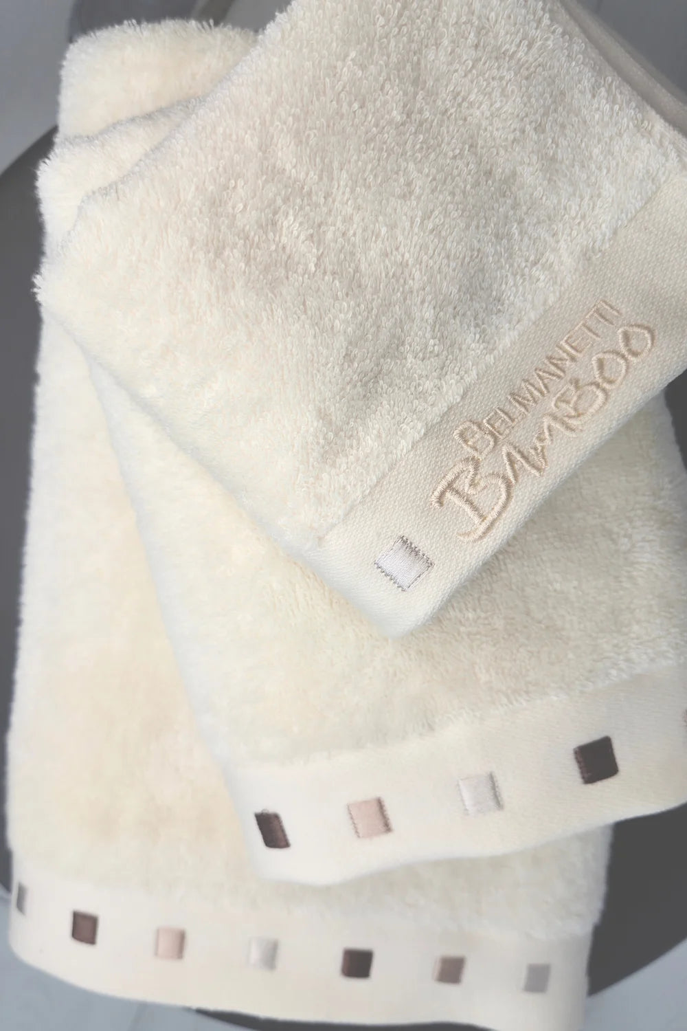 Bamboo-Cotton Towel – Velvety Soft, Made in Europe