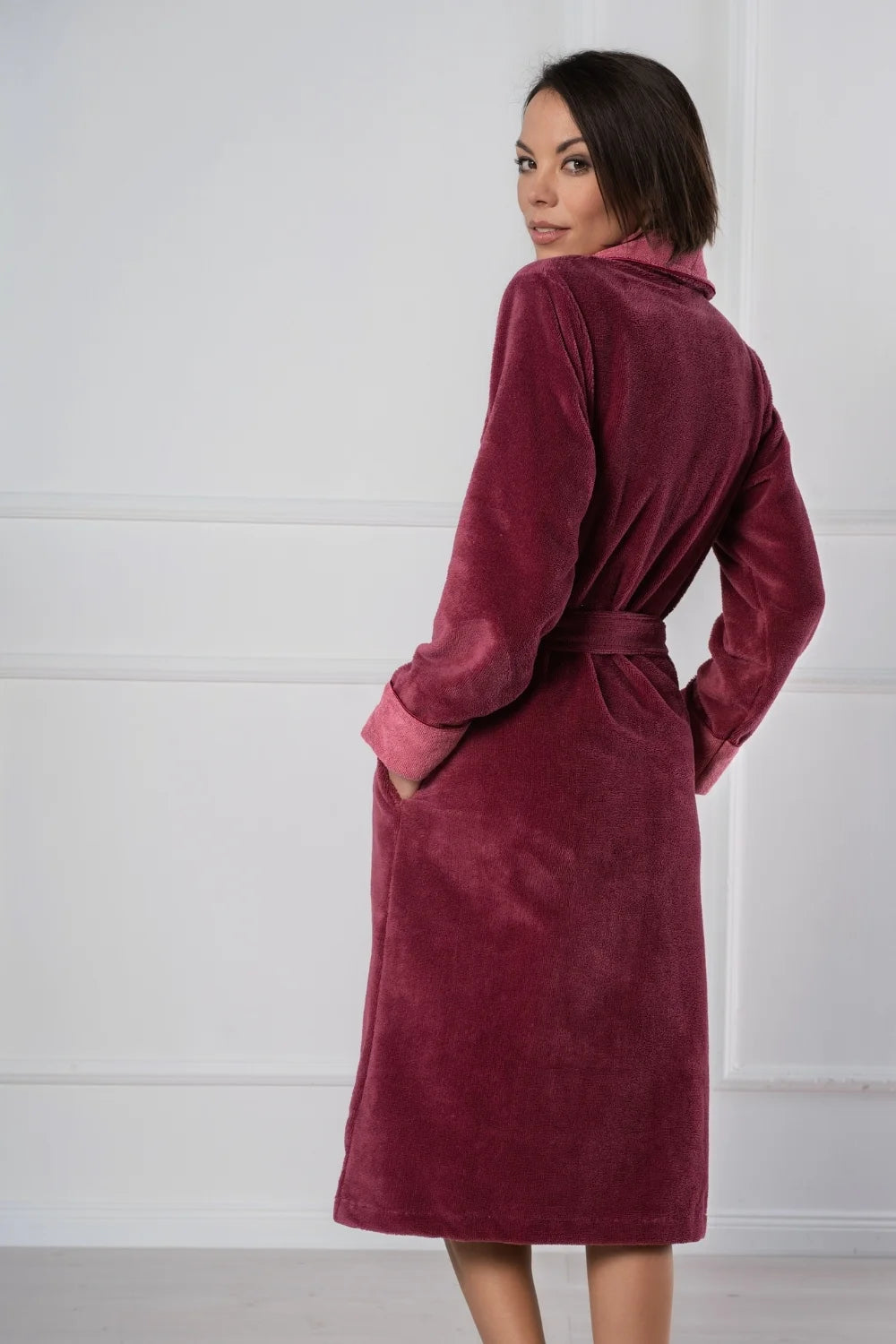 Women’s Dual-Tone Shawl Collar Bathrobe in Bamboo Velour Terry
