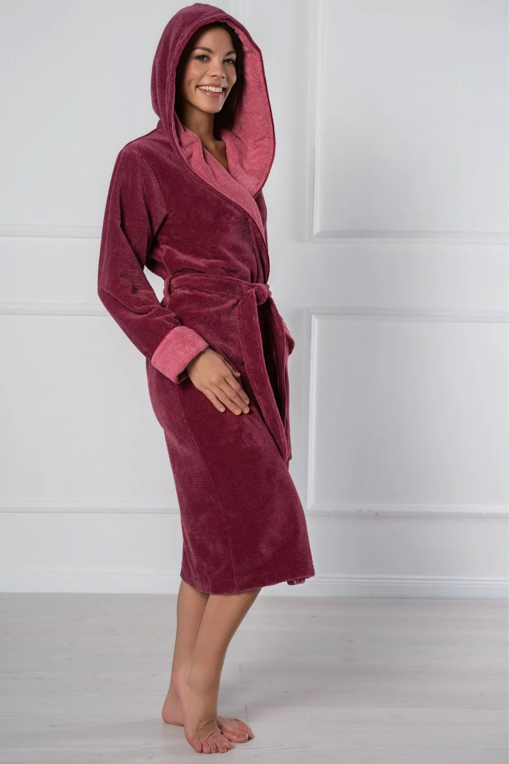 Women’s Dual-Tone Hooded Bathrobe in Bamboo Velour Terry