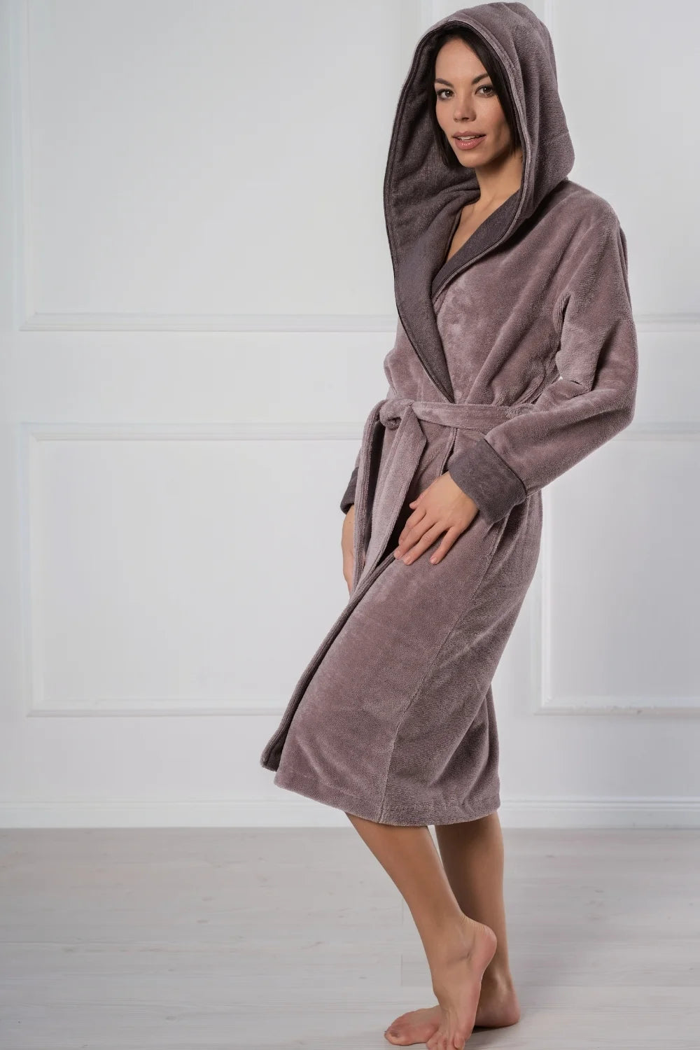 Women’s Dual-Tone Hooded Bathrobe in Bamboo Velour Terry