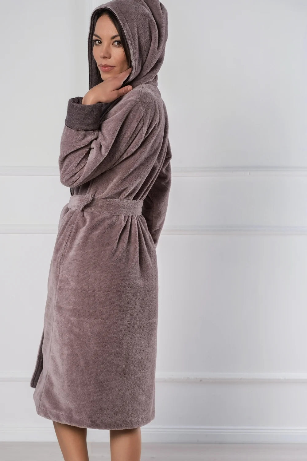 Women’s Dual-Tone Hooded Bathrobe in Bamboo Velour Terry