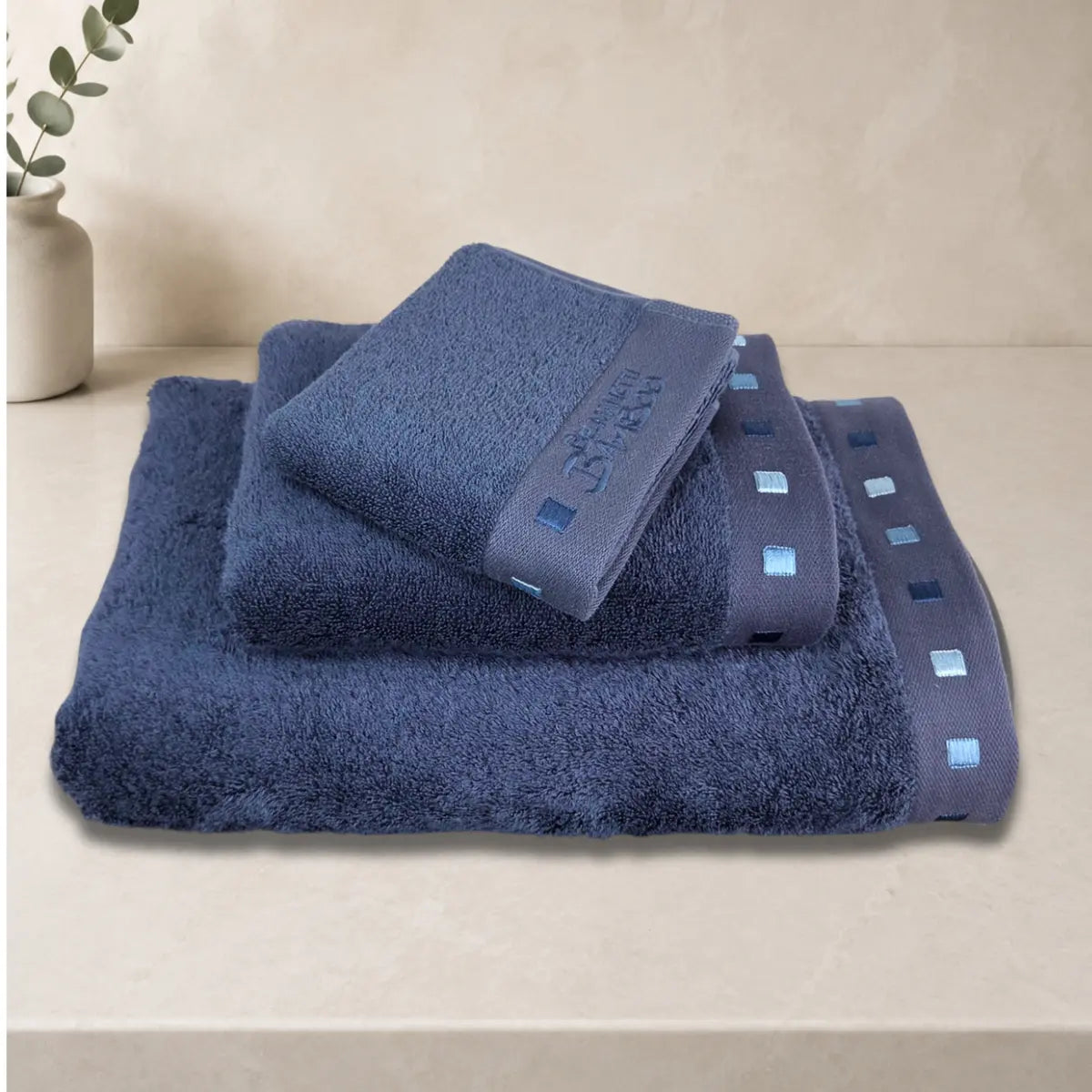 Bamboo-Cotton Towel – Velvety Soft & Quick-Drying