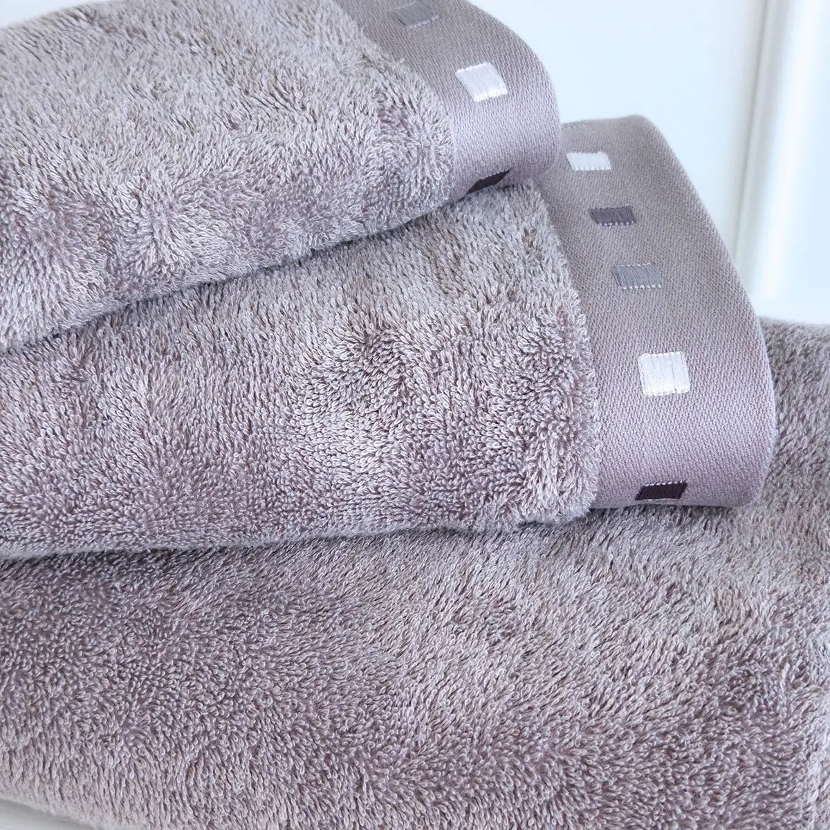 Bamboo-Cotton Towel – Velvety Soft & Quick-Drying
