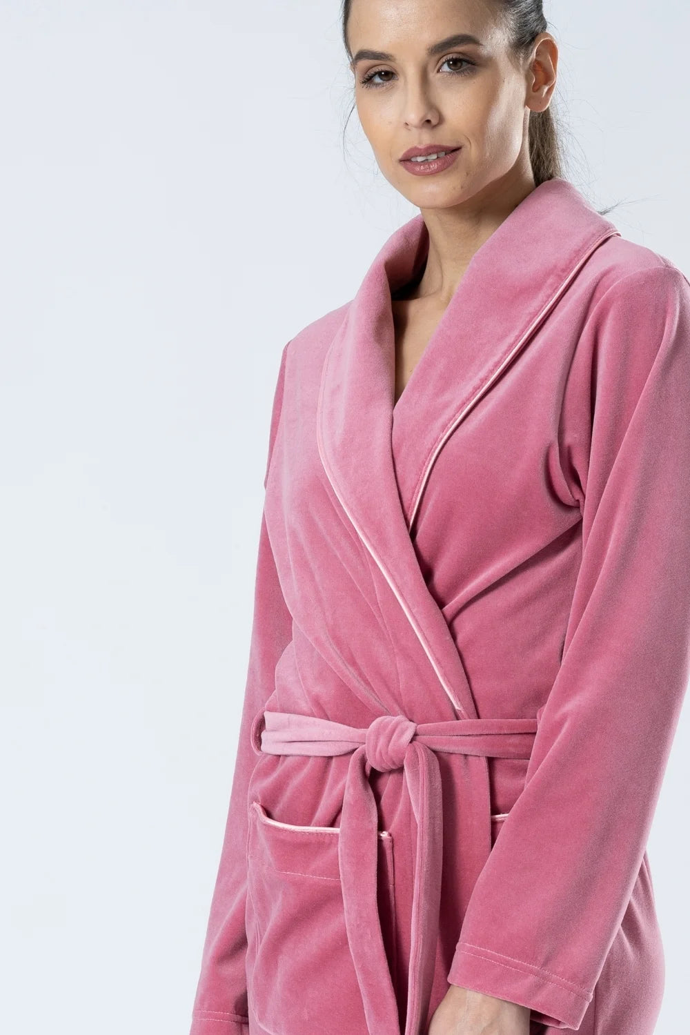 Belmanetti Velour Shawl Collar Bathrobe With Sateen in Burgundy - Fast EU shipping