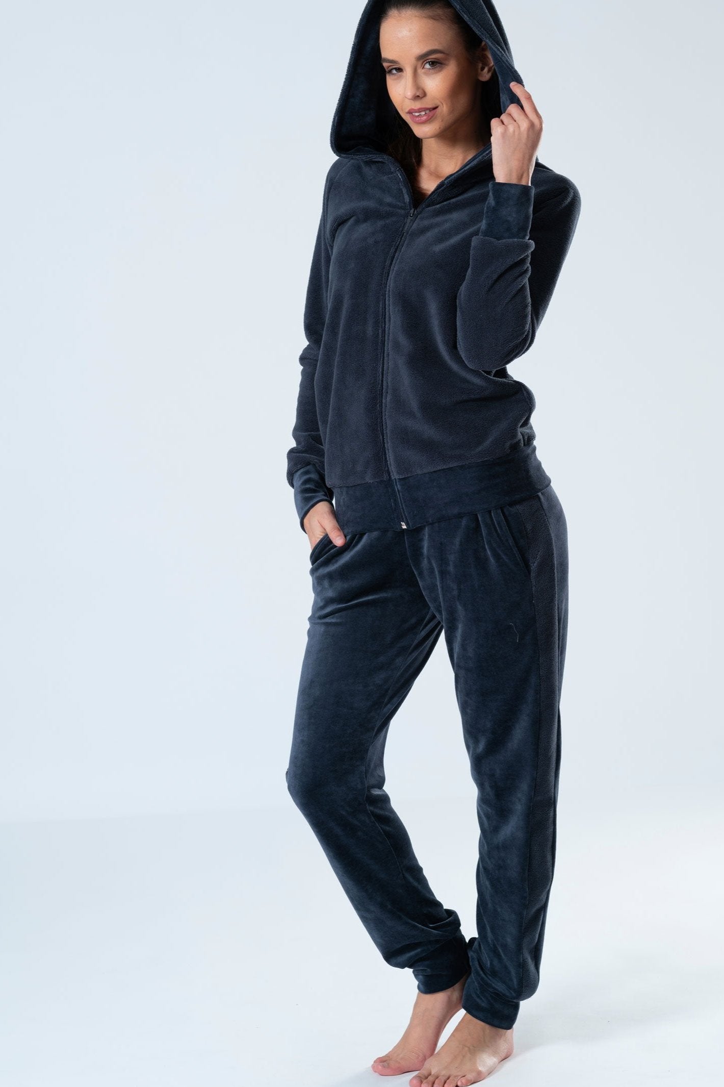Belmanetti Cozy Bamboo Blend Sweatsuit in Night Blue - Free returns
