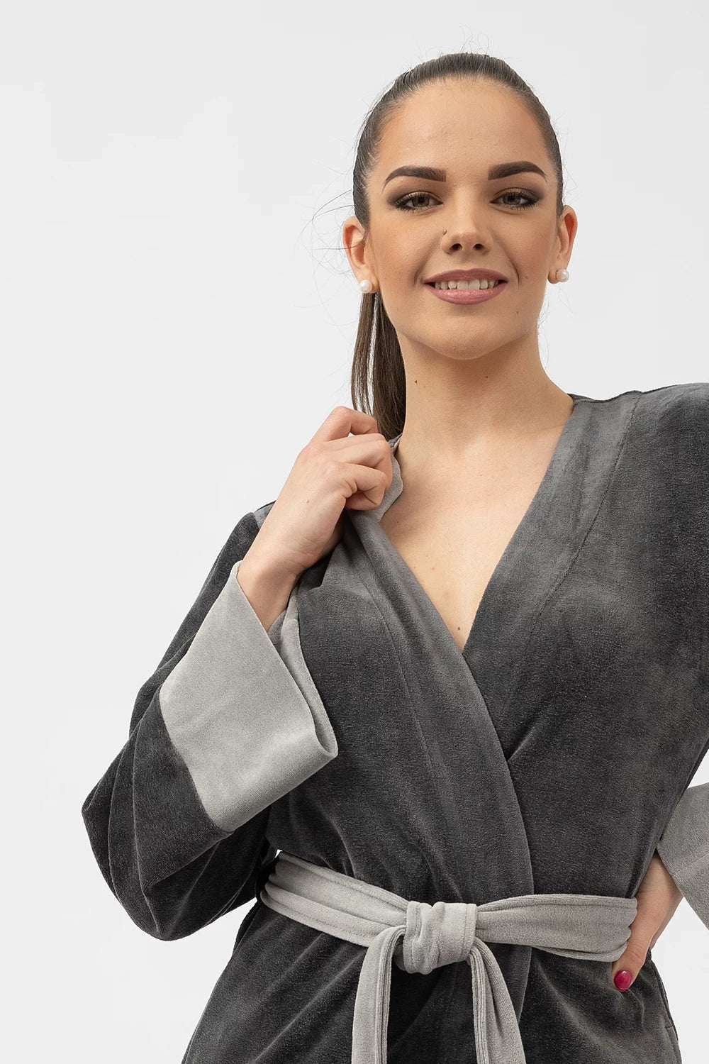 Belmanetti Extra Long Japanese Style Bamboo Kimono in Dark Grey - Long-lasting luxury