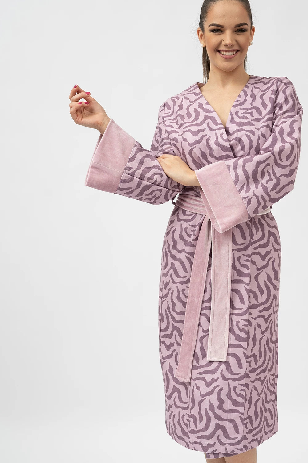 Belmanetti Luxurious Japanese Style Printed Kimono in Mauve - European craftsmanship