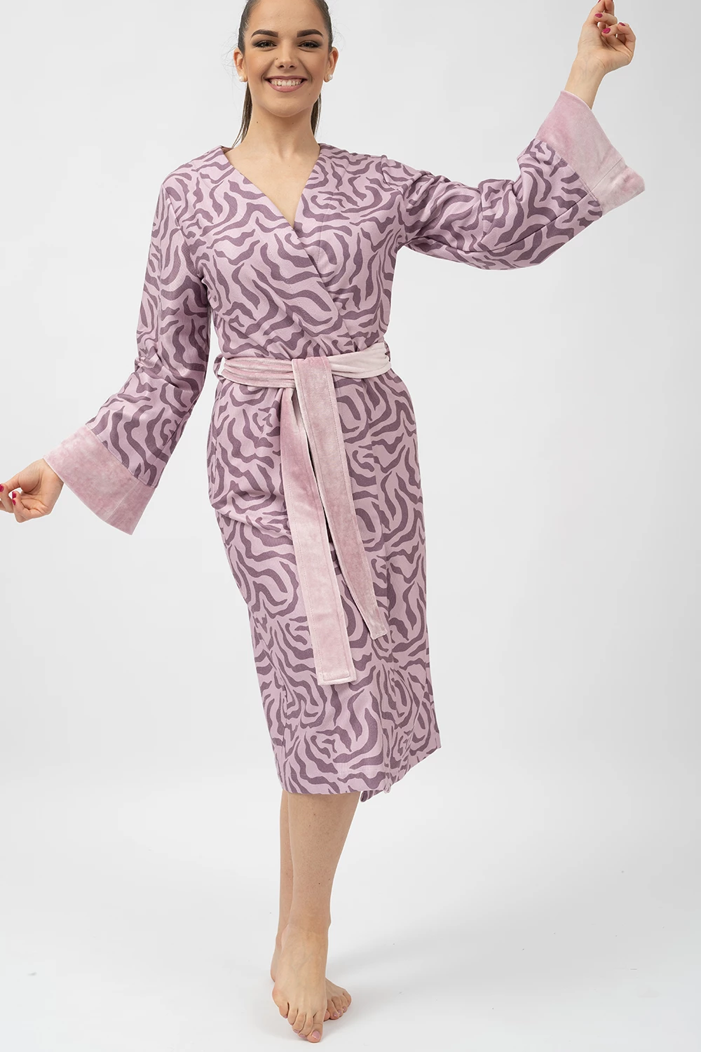 Belmanetti Luxurious Japanese Style Printed Kimono in Mauve - Sustainable fabric