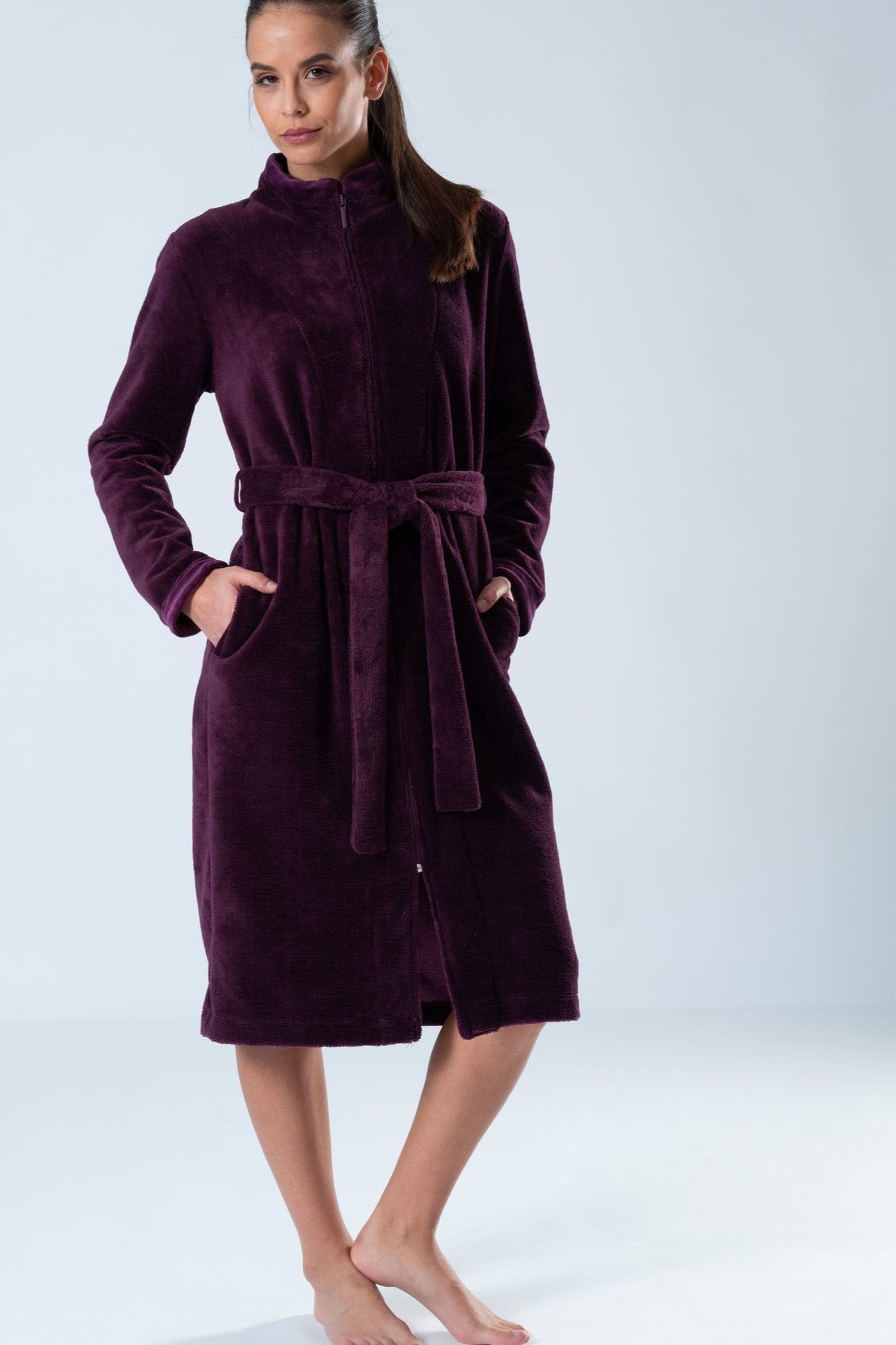 Belmanetti Bamboo Cotton Blend Full Zip Bathrobe in Dark Magenta - Premium quality fabrics