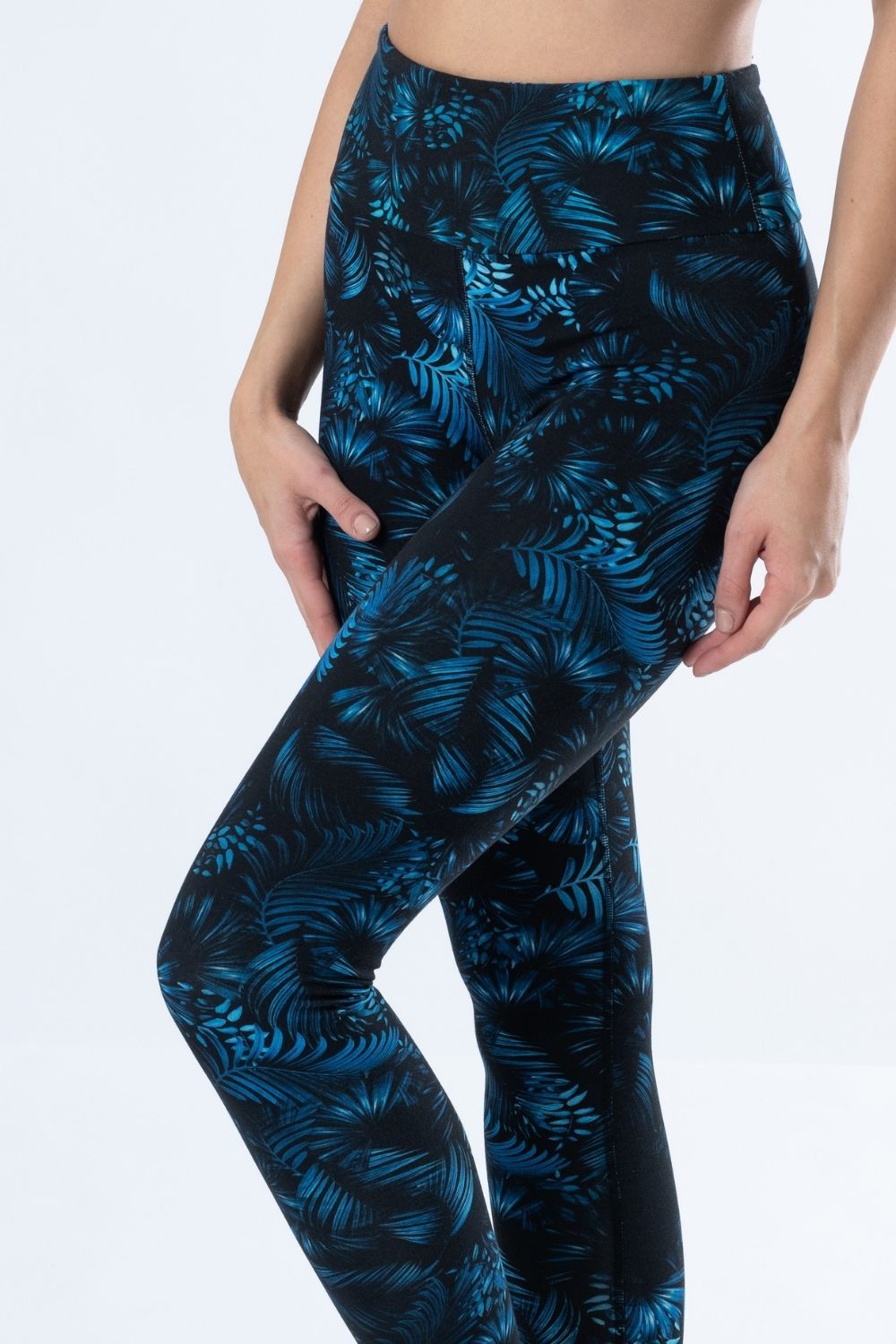 Belmanetti Bamboo Eco Luxe Leaf Print 7 in L - Made in Europe