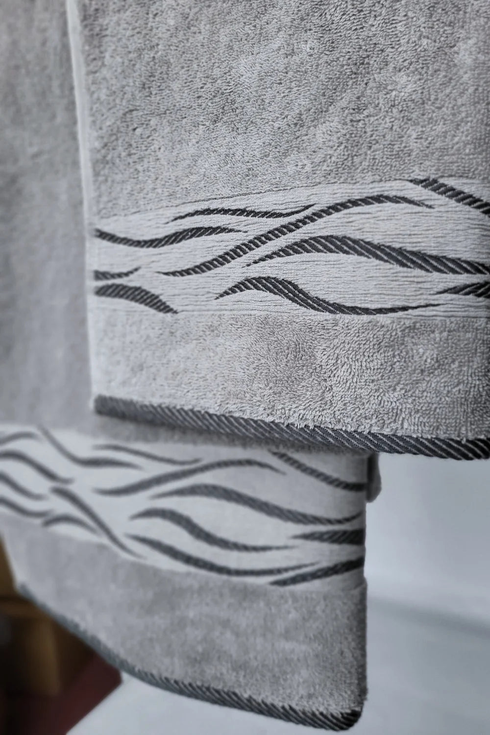 Belmanetti Premium Cotton Terry Towel Wave Design - Perfect for slow mornings