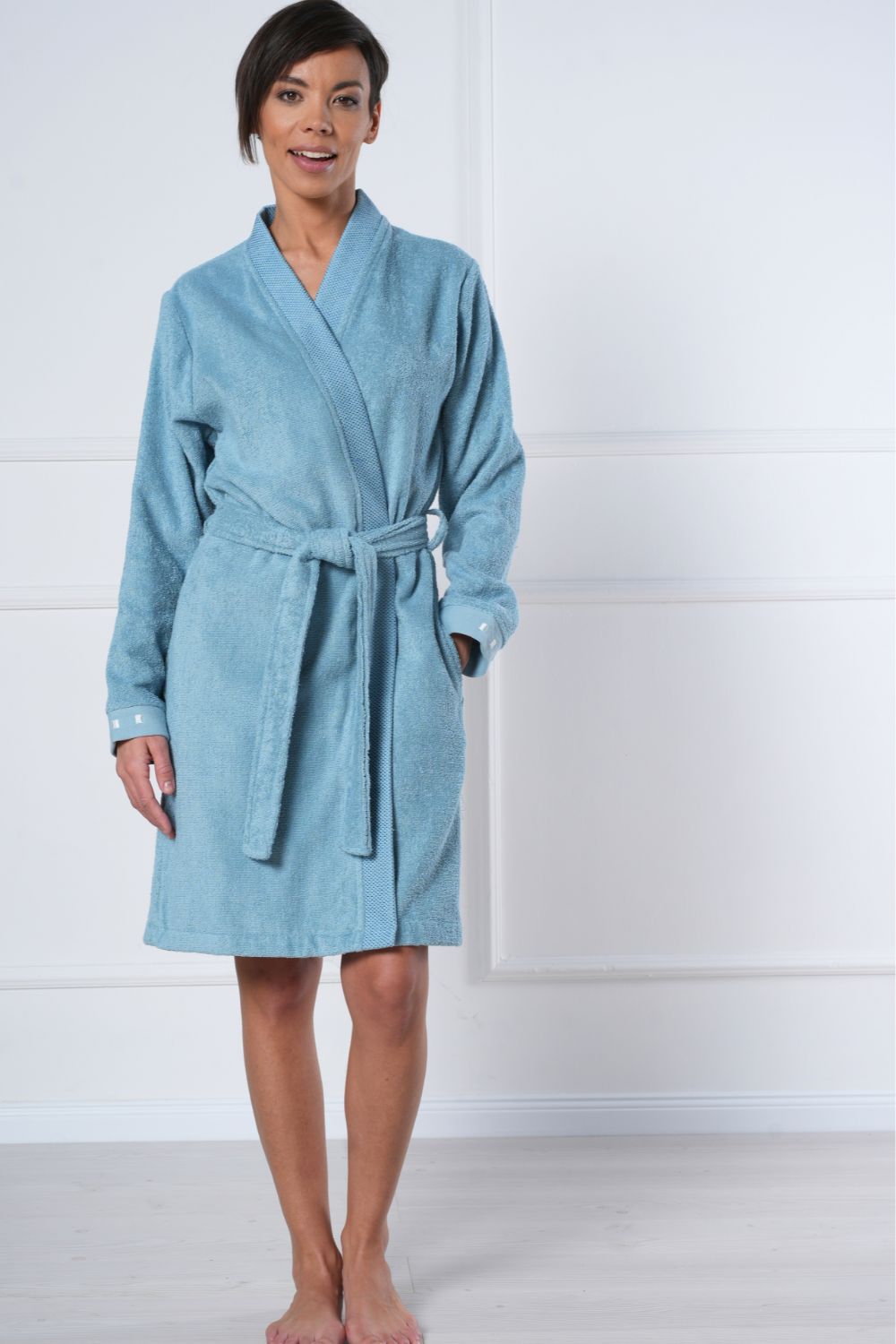 Belmanetti Short Kimono Style Bathrobe Bamboo Cotton in 655 SeaBlue - Long-lasting luxury