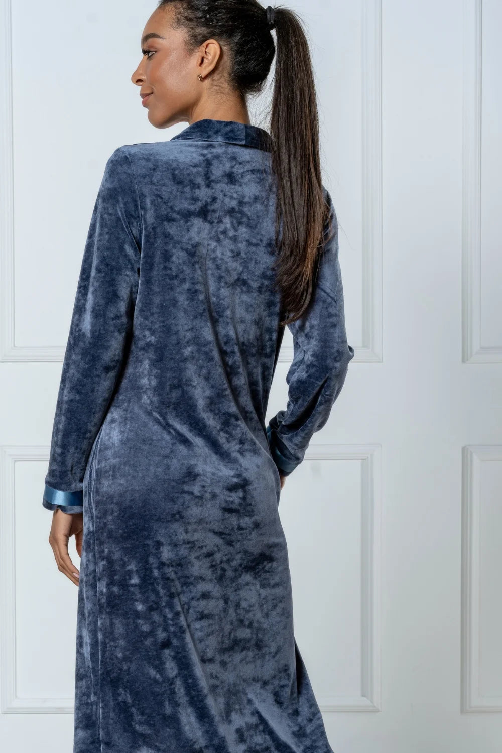 Belmanetti Long Modal Nicky Velour Robe With in Shark grey - Premium quality fabrics