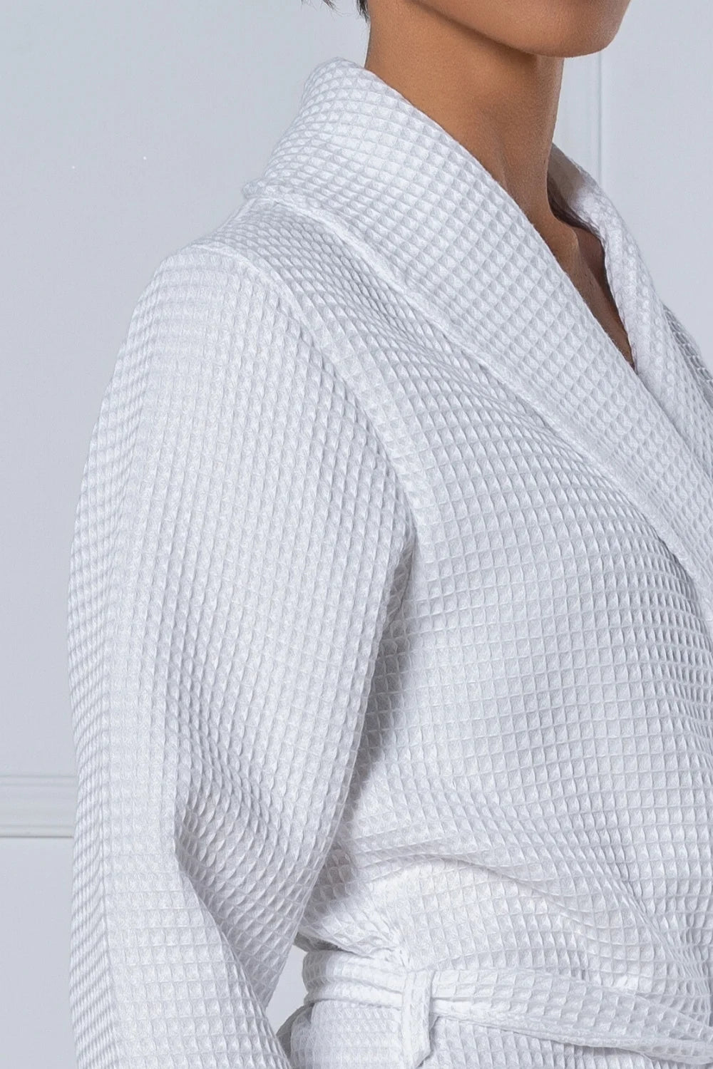 Belmanetti Bamboo Women Waffle Shawl Collar Bathrobe in white - Long-lasting luxury