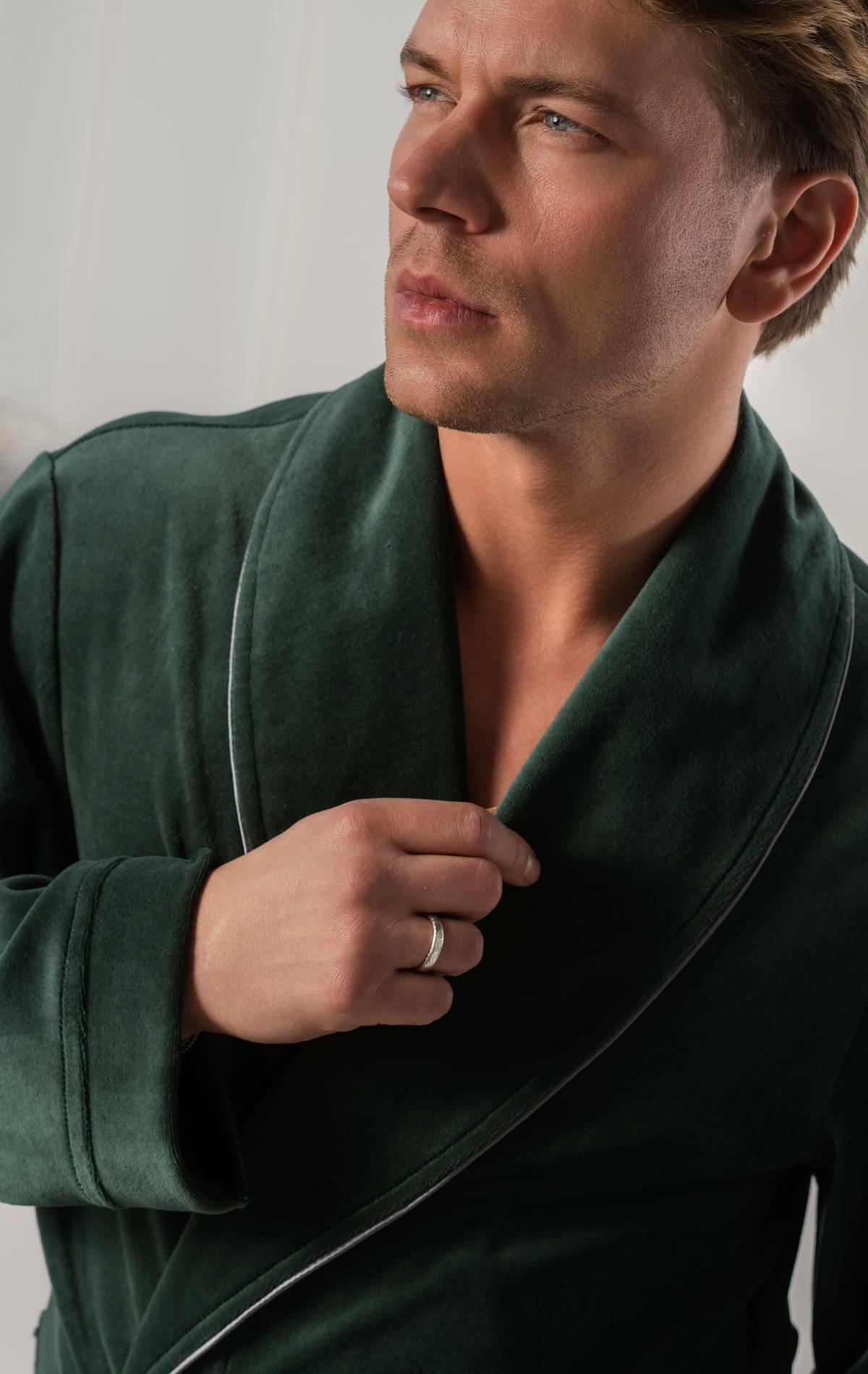 Men’s Shawl Collar Bathrobe in Soft Cotton Velour