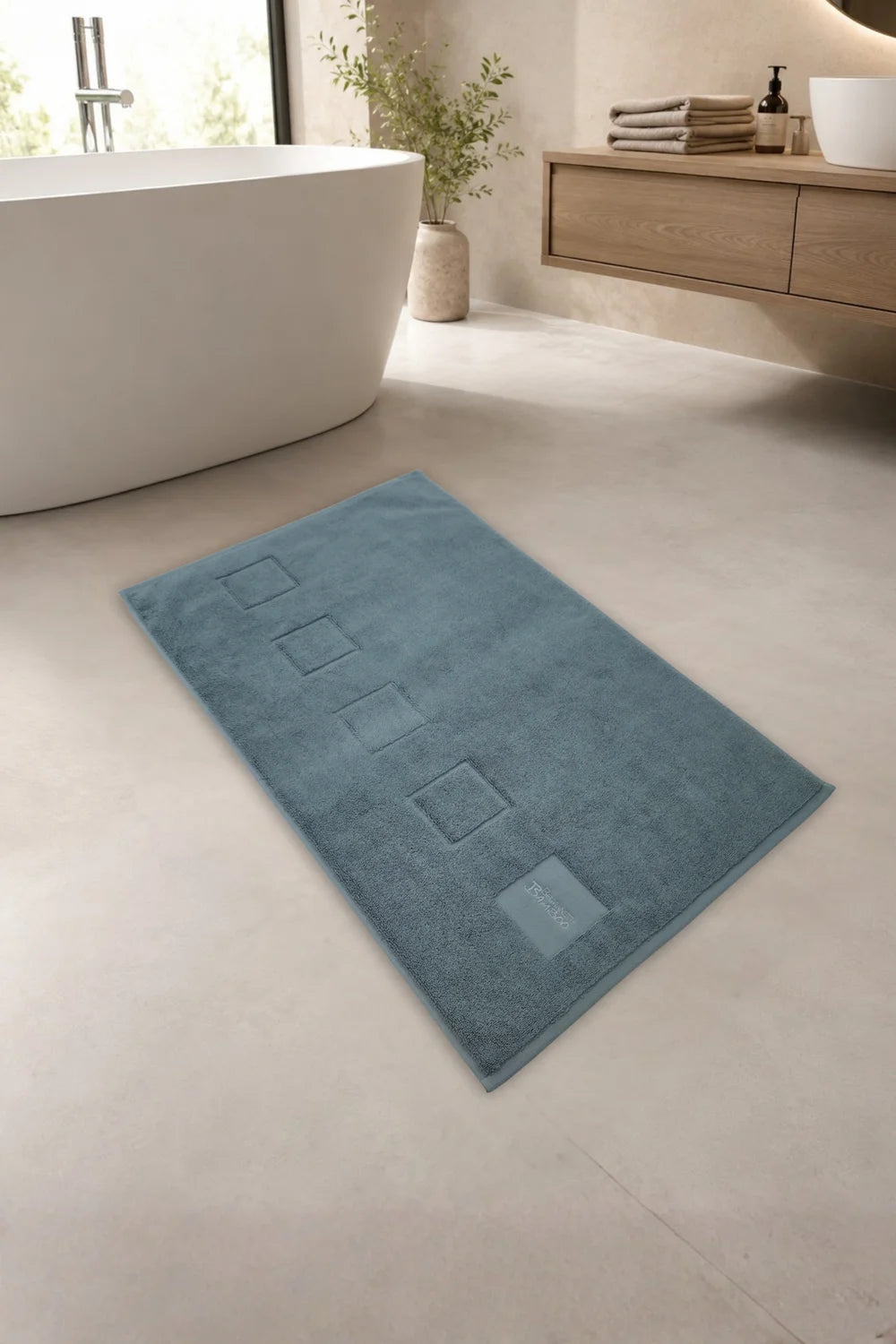 Bamboo-Cotton Bath Mat – Soft, Absorbent & Made to Match