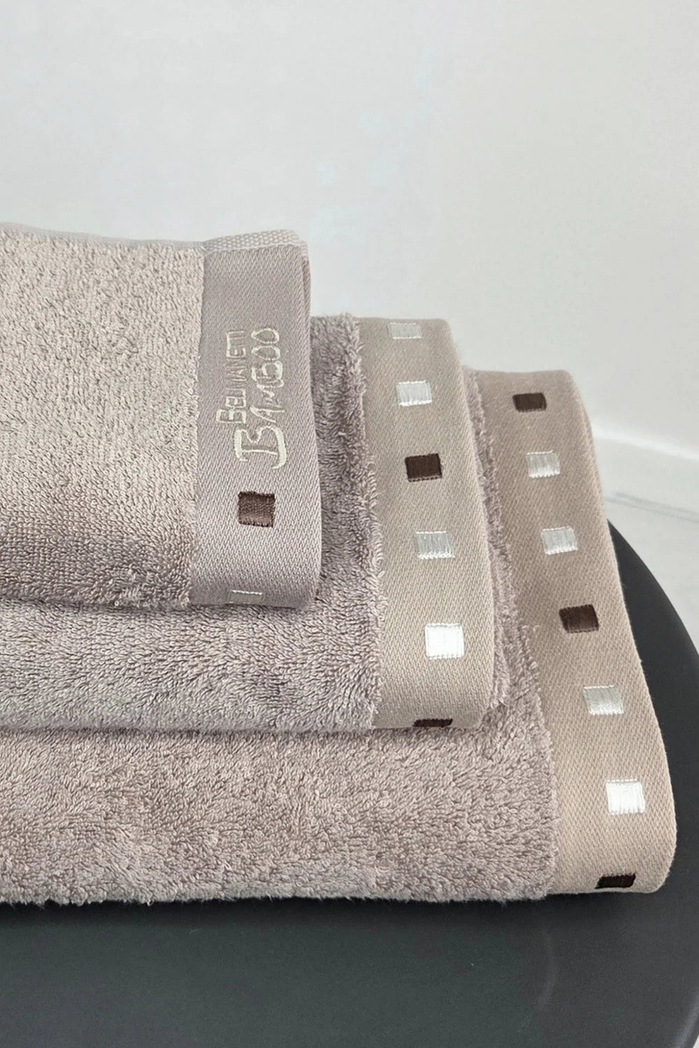 Bamboo-Cotton Towel – Velvety Soft, Made in Europe