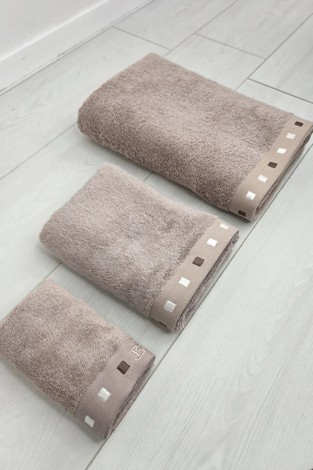 Bamboo-Cotton Towel – Velvety Soft, Made in Europe