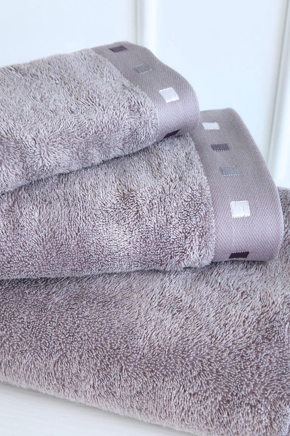 Bamboo-Cotton Towel – Velvety Soft, Made in Europe