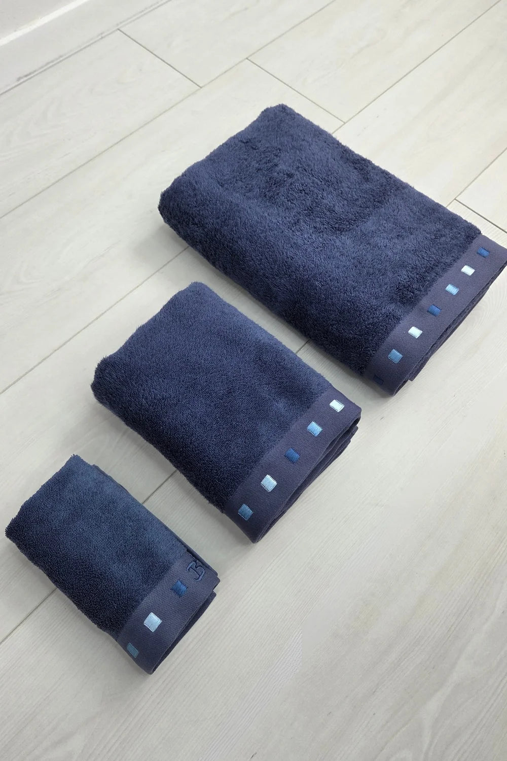 Bamboo-Cotton Towel – Velvety Soft, Made in Europe