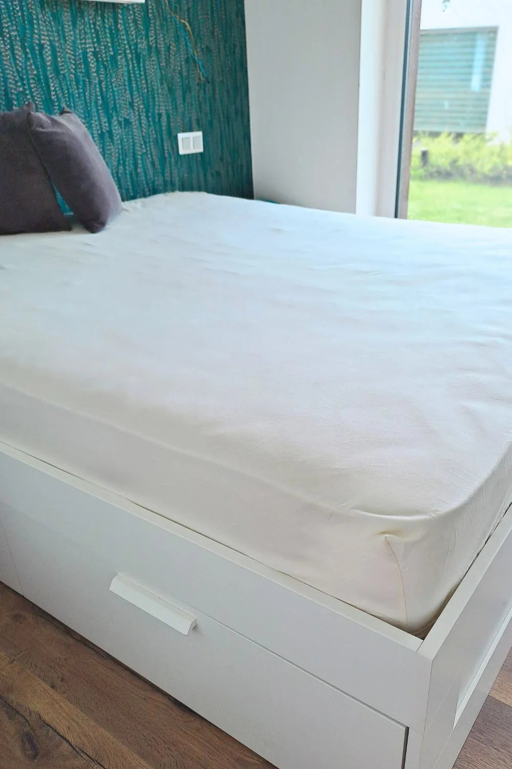 Belmanetti Bamboo Cotton Fitted Bed Sheet Luxe in cream - Long-lasting luxury