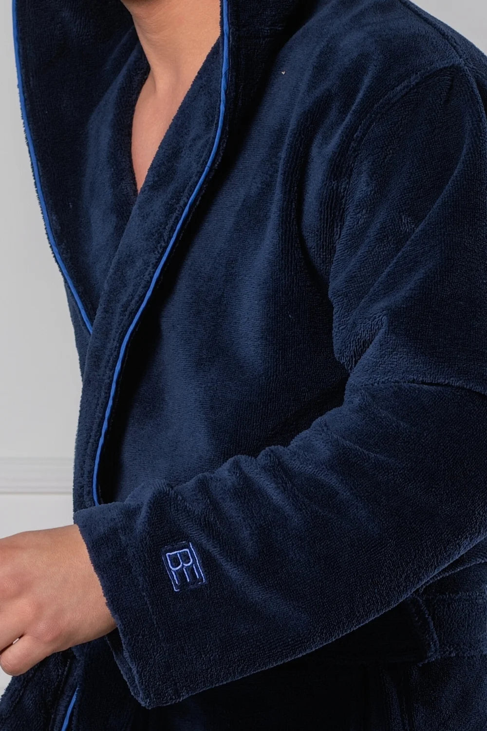 Hooded Bathrobe in Soft Cotton Terry–Fleece – Men’s