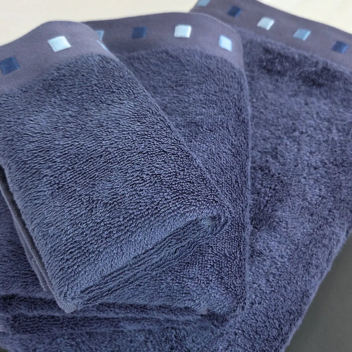 Bamboo-Cotton Towel – Velvety Soft & Quick-Drying