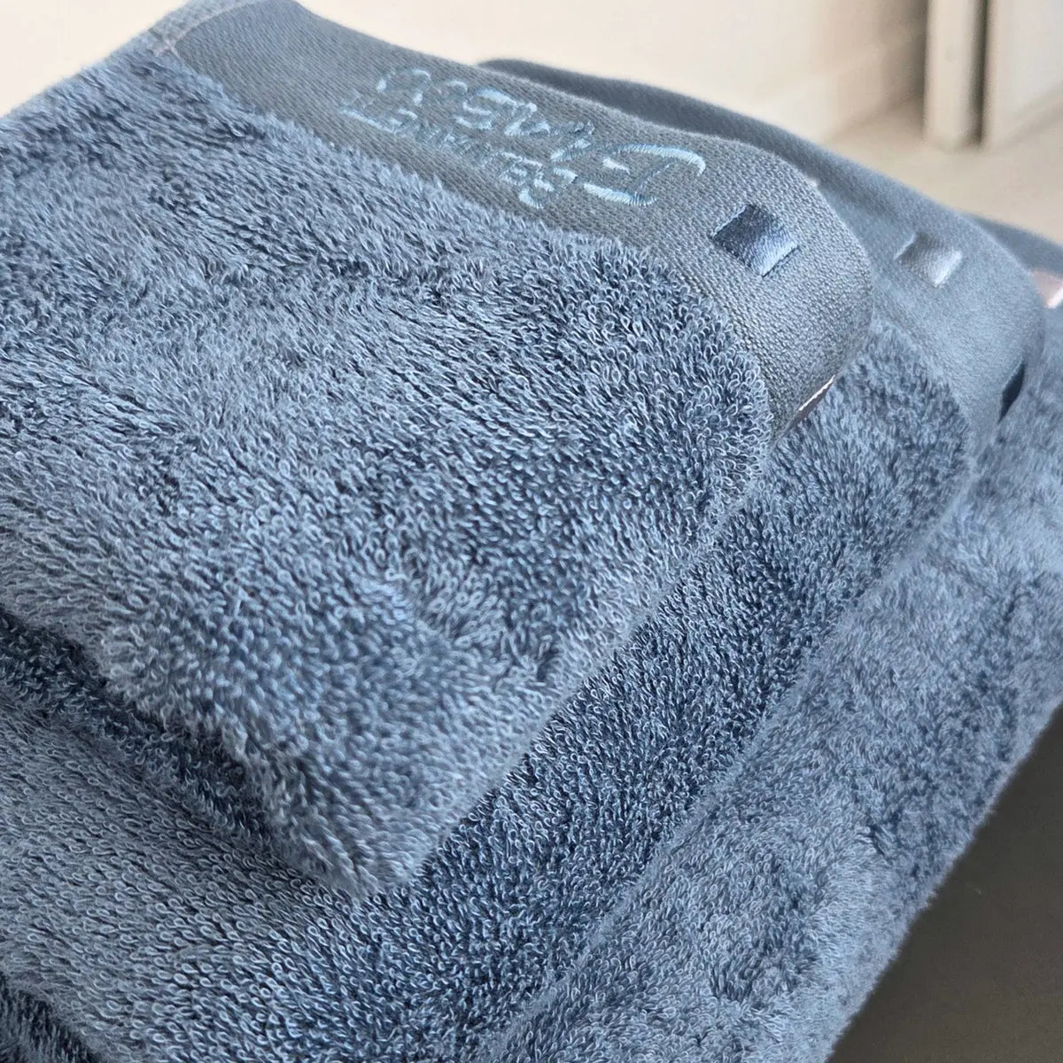 Bamboo-Cotton Towel – Velvety Soft & Quick-Drying