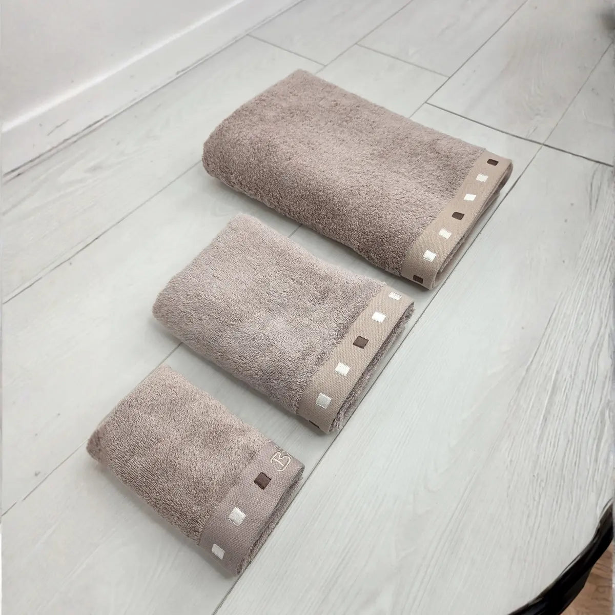 Bamboo-Cotton Towel – Velvety Soft & Quick-Drying