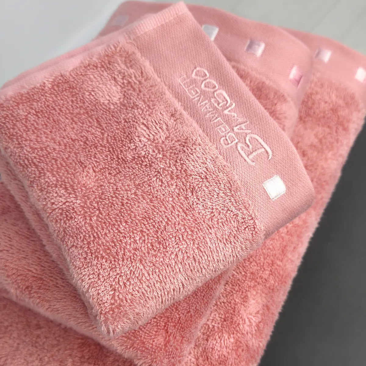 Bamboo-Cotton Towel – Velvety Soft & Quick-Drying