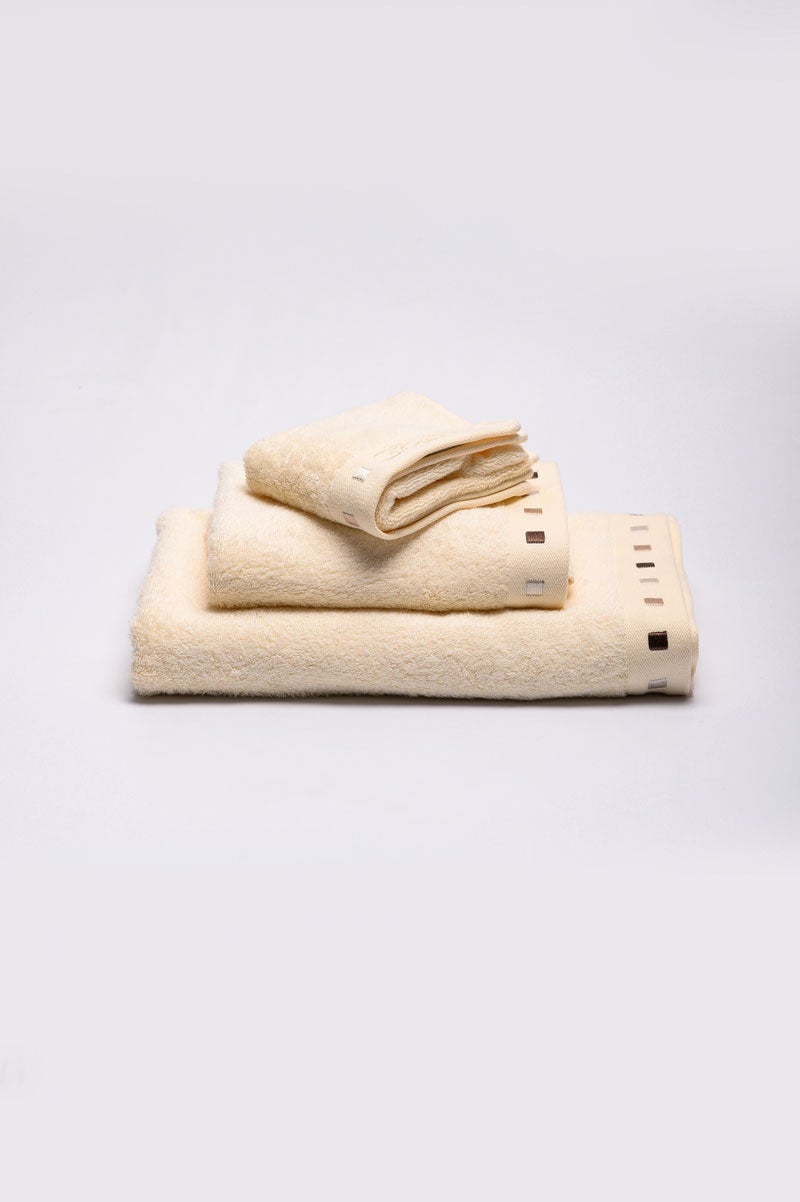 Belmanetti Bamboo Cotton Towel Extra Absorbent And in Cream - Everyday spa comfort