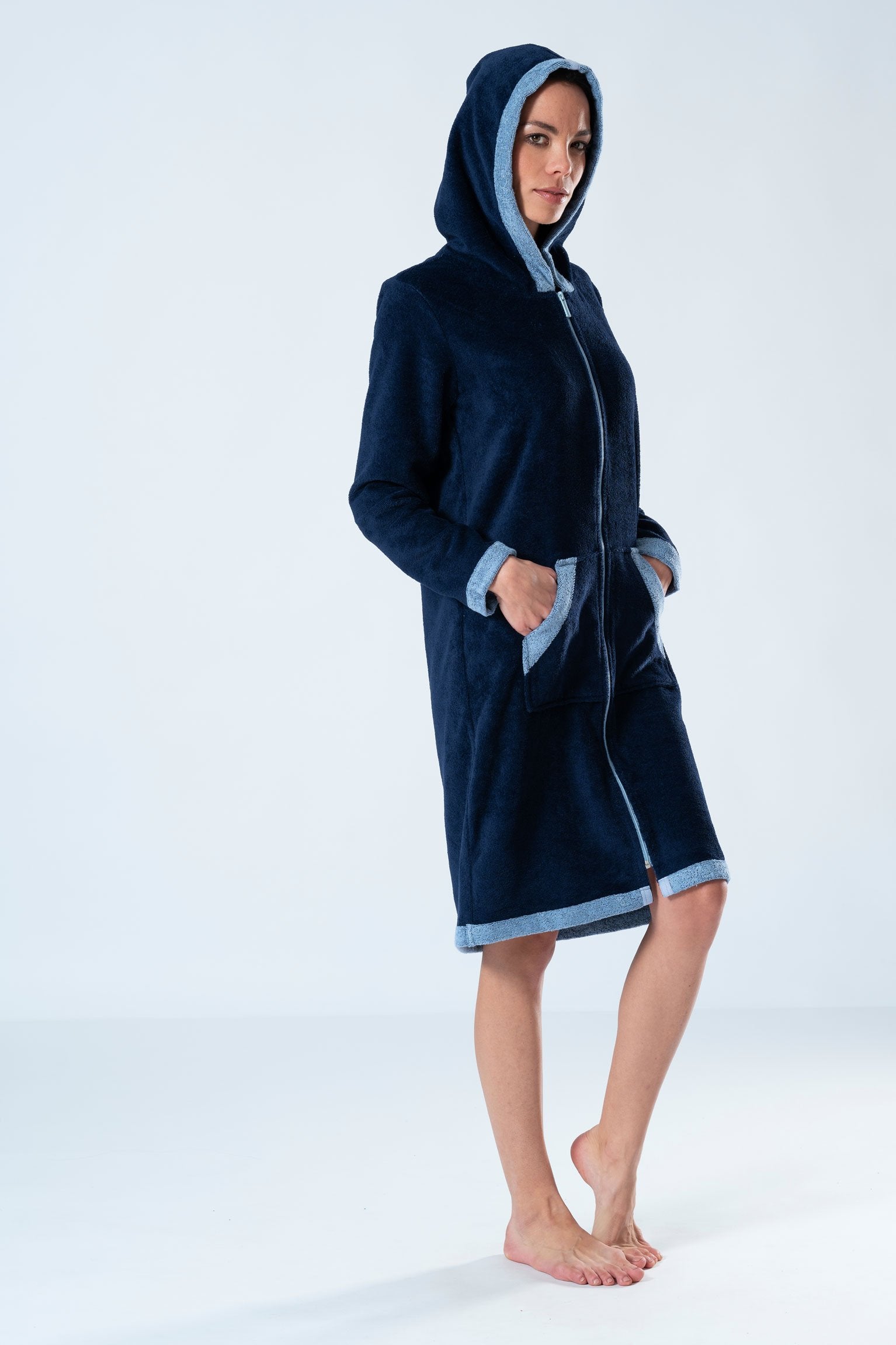 Belmanetti Bamboo Blend Hooded Zip Up Robe in Coral - Fast EU shipping