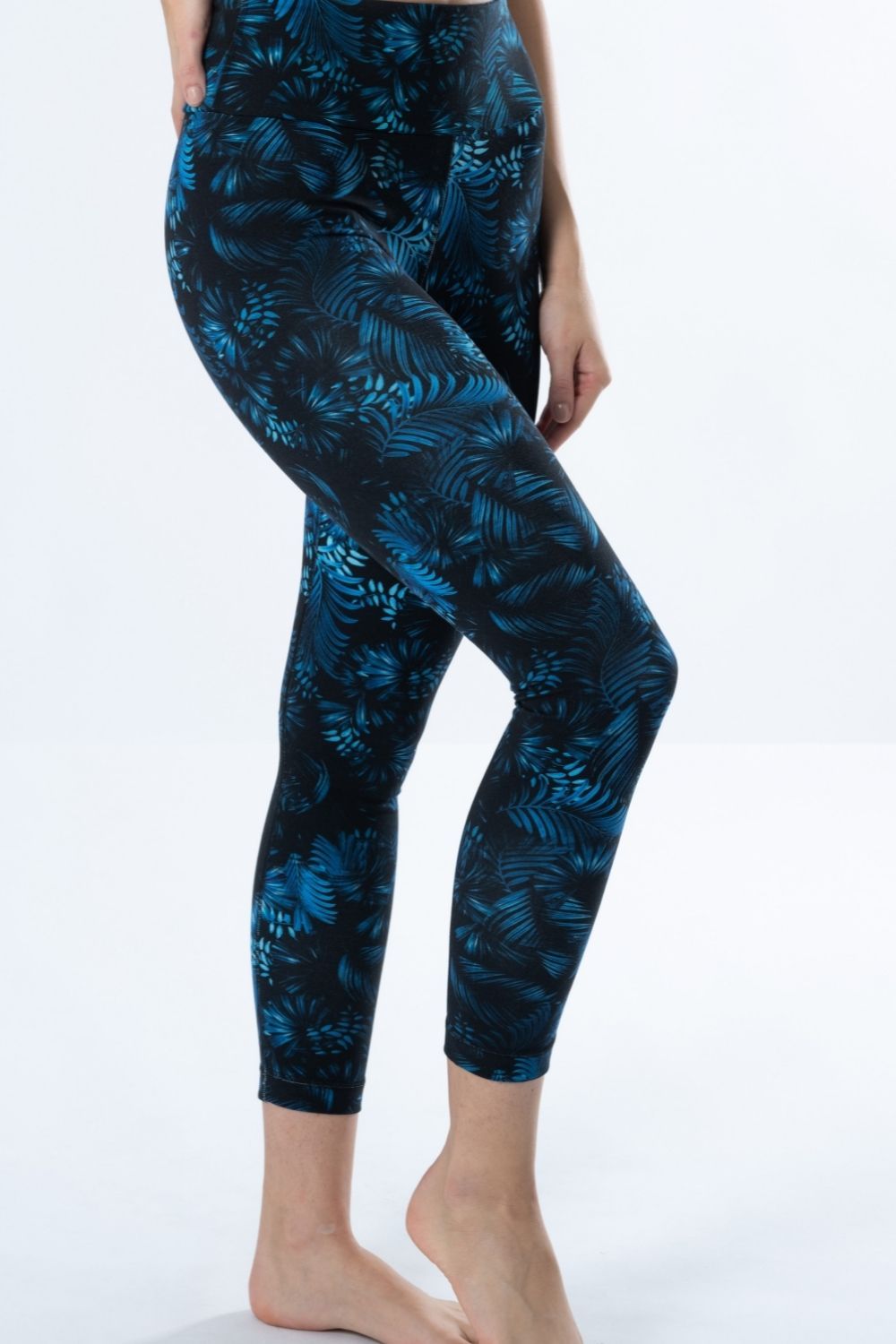 BeGreenie Bamboo Eco Luxe Leaf Print 7 in XS - Sustainable fabric